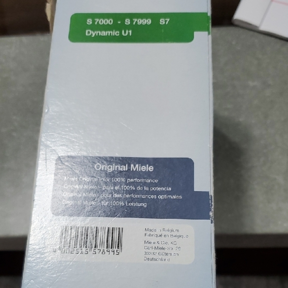 Miele 3D Efficiency Size U Vacuum Cleaner Bags - Picture 8 of 9